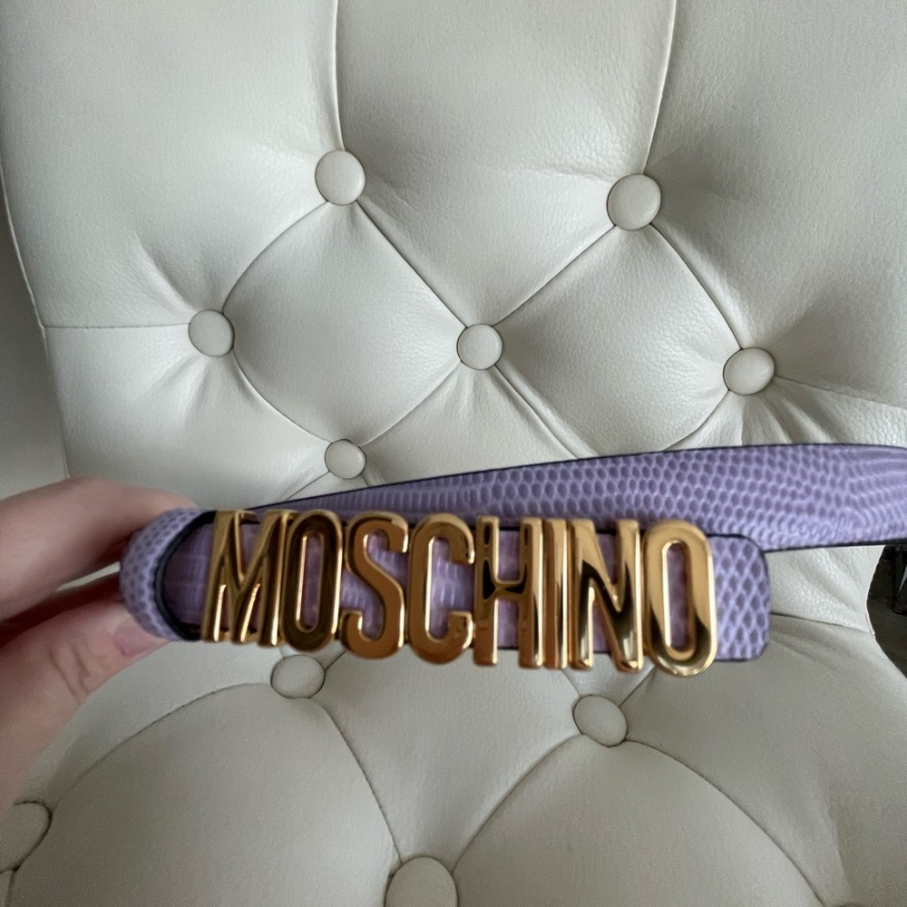 Purple Leather Moschino Belt Size 42